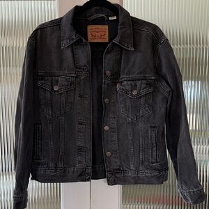 Levi's ex boyfriend trucker jacket small